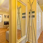 Houze_Central Lisbon, 4 Rooms Flat W/ Zoo View