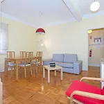 Houze_Central Lisbon, 4 Rooms Flat W/ Zoo View