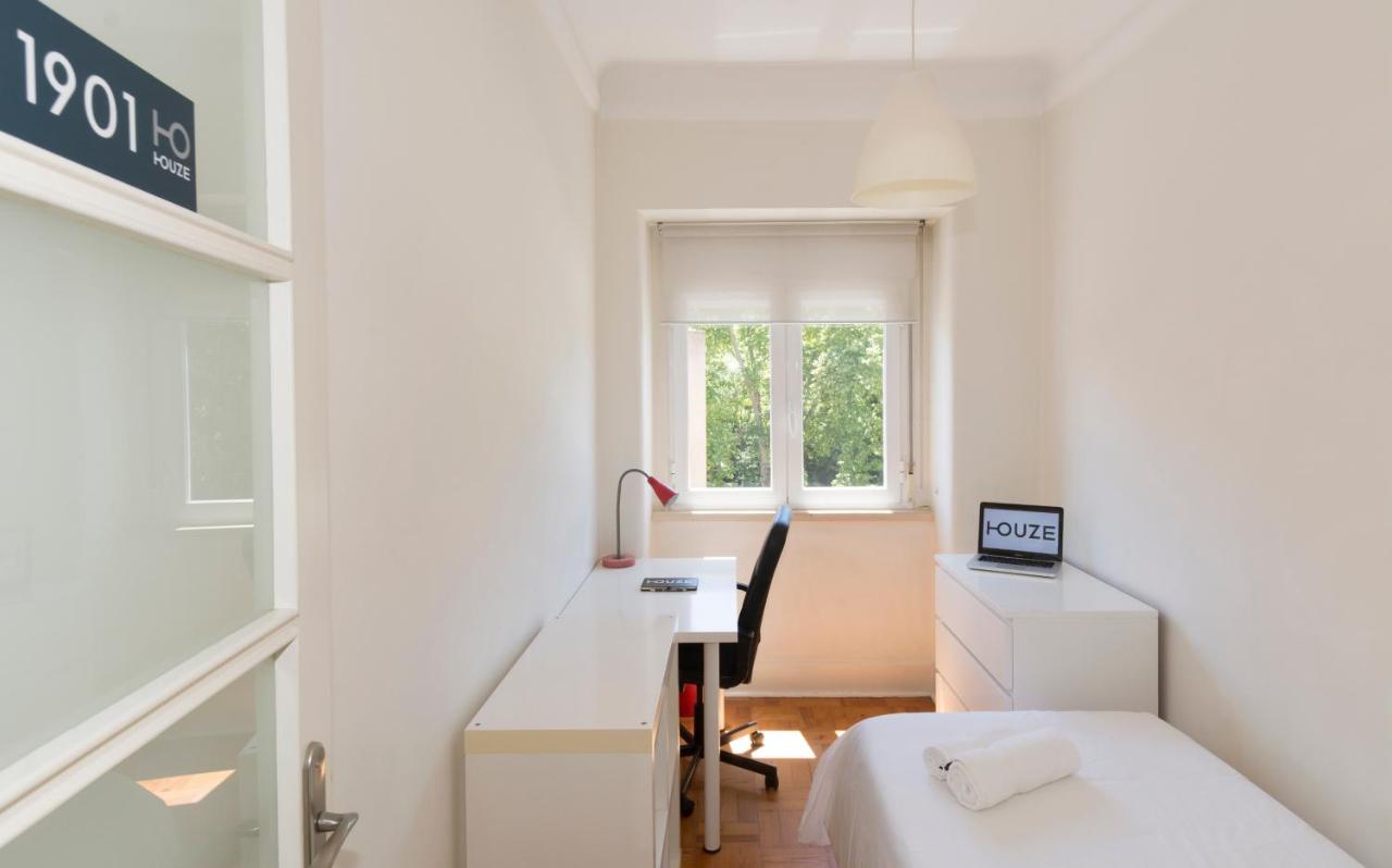 Houze_central Lisbon, 4 Flat W/ Zoo View