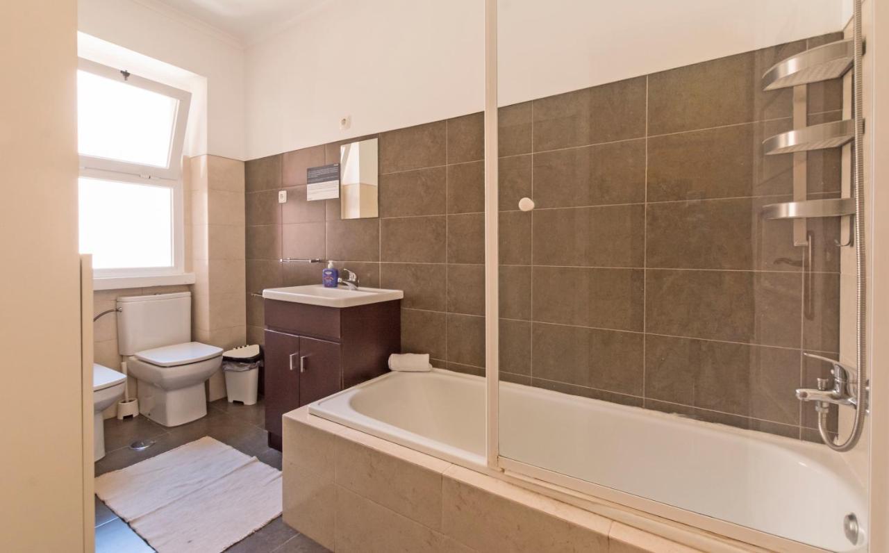 Houze_central Lisbon, 4 Flat W/ Zoo View *
